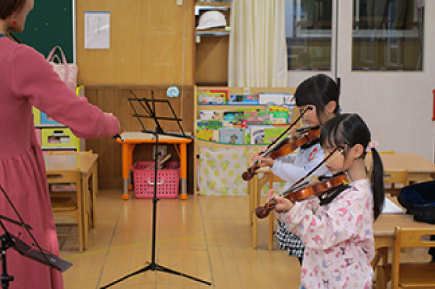 バイオリン教室の様子